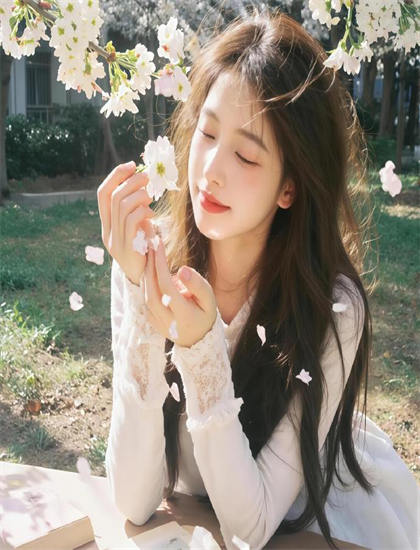 【专业影评】专业影视分析师带你了解《魔法少女奈叶AS》的文化内涵与社会意义