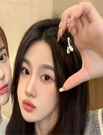 《鬼寺凶灵3》导演手法心理解析史诗级的：艺术风格与技术特点分析